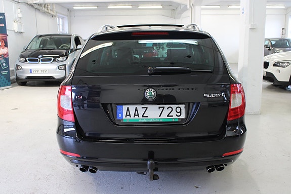 Skoda Superb 15 of 16