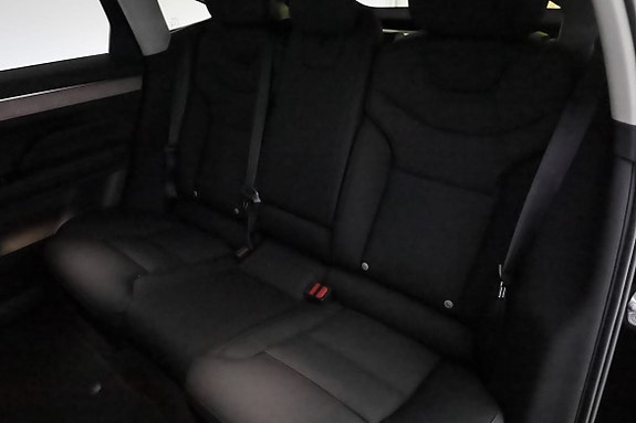 Volvo ES90 17 of 30