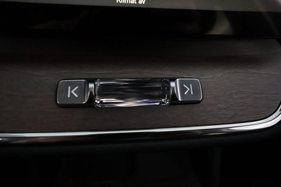 Volvo ES90 11 of 30