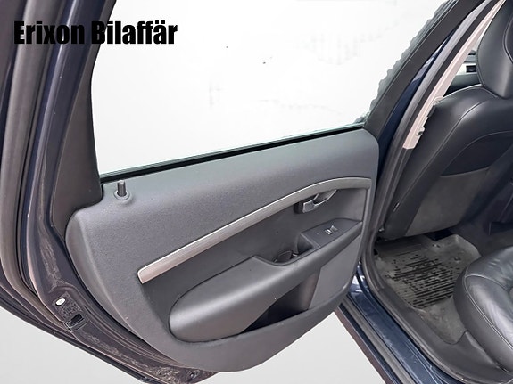 Volvo V70 17 of 27