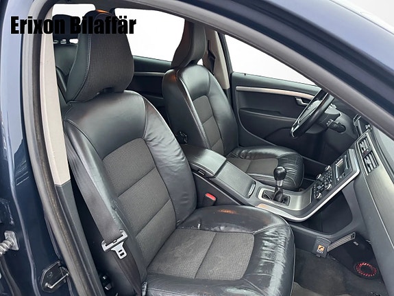 Volvo V70 21 of 27