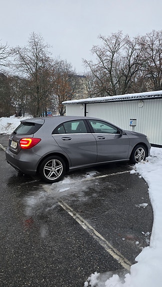 Mercedes-Benz A180 3 of 5