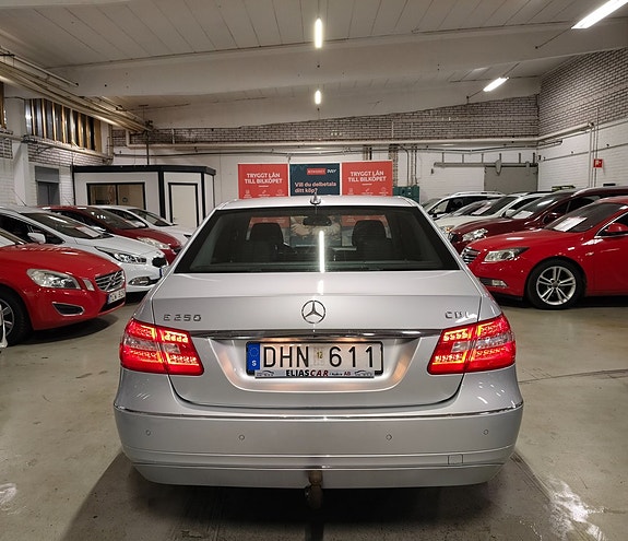 Mercedes-Benz E250 6 of 20