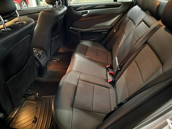 Mercedes-Benz E250 11 of 20