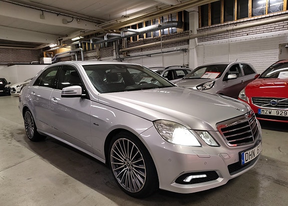 Mercedes-Benz E250 2 of 5