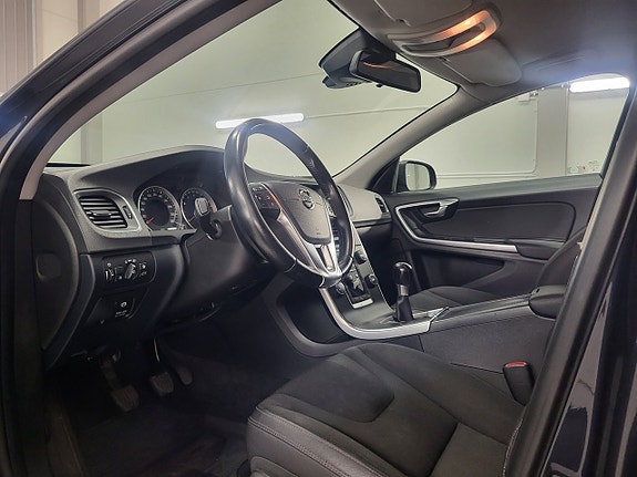 Volvo S60 9 of 14