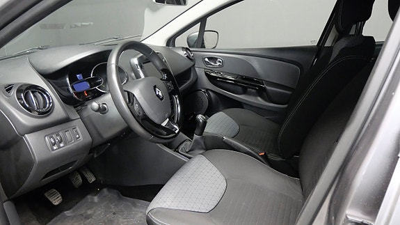 Renault Clio 9 of 15