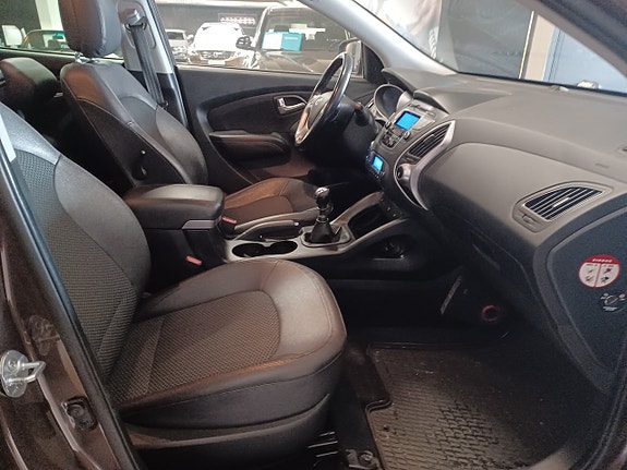 Hyundai ix35 8 of 16