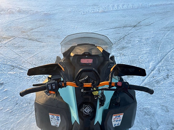 Ski-Doo Expedition Xtreme 850 E-Tec -24 *Moms 5 of 5