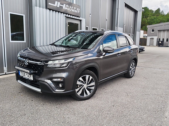 Suzuki S-Cross 12 of 28
