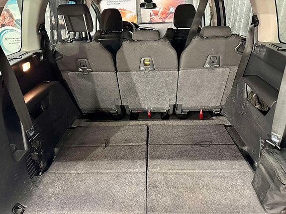 Peugeot 5008 12 of 12