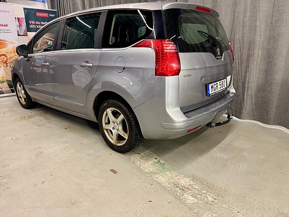 Peugeot 5008 4 of 5