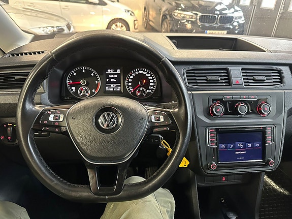 Volkswagen Caddy 12 of 15