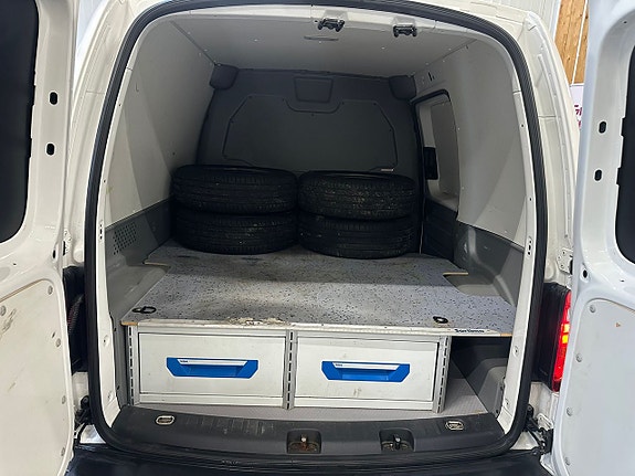 Volkswagen Caddy 7 of 15