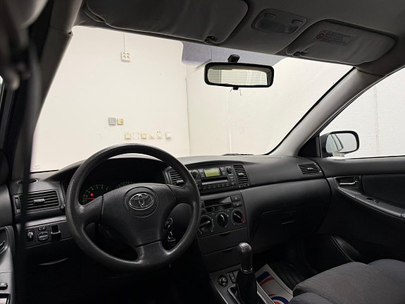 Toyota Corolla 4 of 16