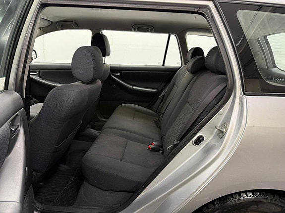 Toyota Corolla 15 of 16