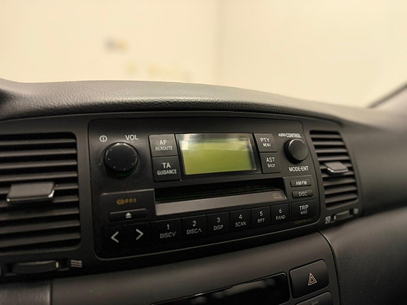 Toyota Corolla 7 of 16