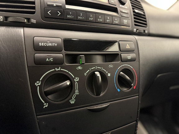 Toyota Corolla 6 of 16