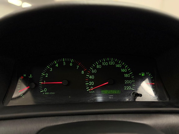 Toyota Corolla 13 of 16