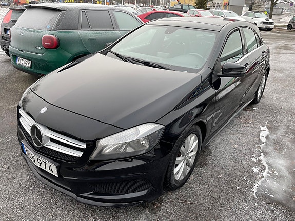 Mercedes-Benz A180 3 of 5