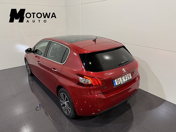 Peugeot 308 4 of 5