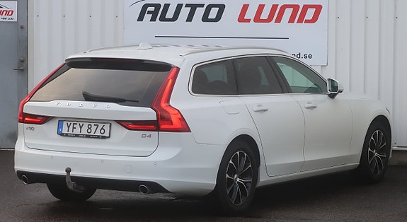 Volvo V90 4 of 27
