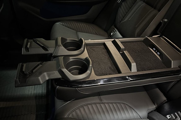 Renault Scenic E-Tech 17 of 23