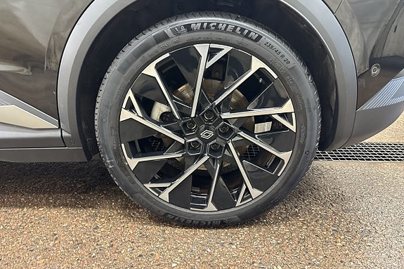 Renault Scenic E-Tech 12 of 23