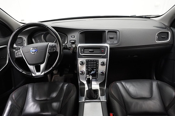 Volvo V60 16 of 25