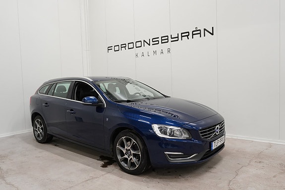 Volvo V60 2 of 5