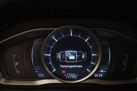 Volvo V60 23 of 25