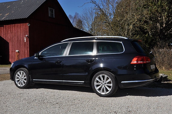 Volkswagen Passat 2 of 5