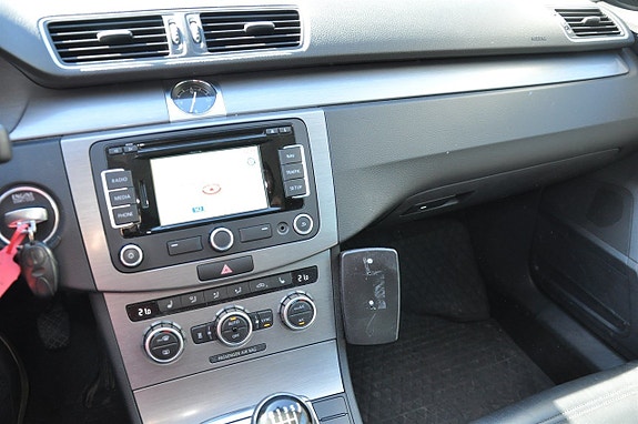 Volkswagen Passat 12 of 12