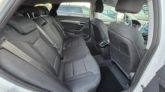 Ford Focus 9 of 14