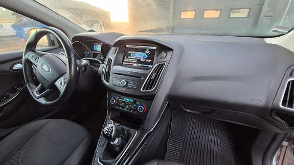 Ford Focus 14 of 14