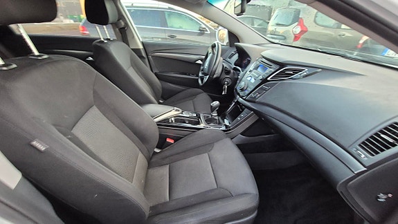 Ford Focus 7 of 14
