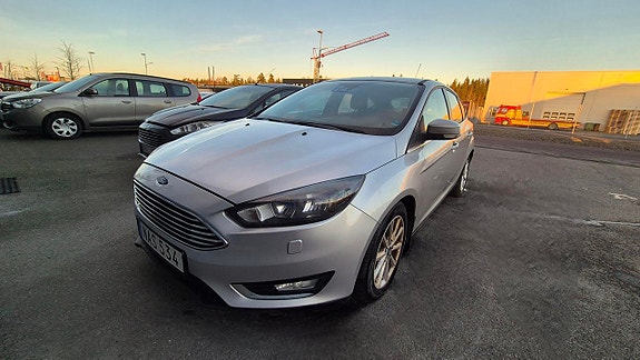 Ford Focus 2 of 14
