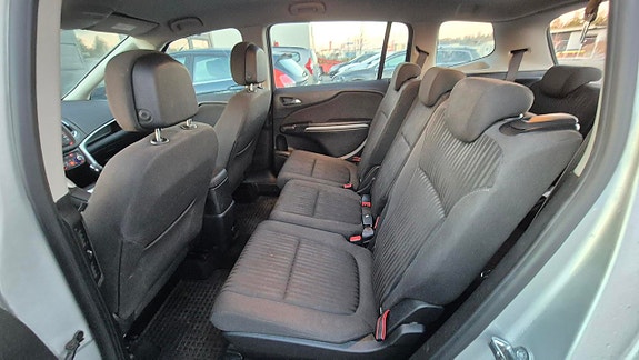 Opel Zafira Tourer 9 of 15