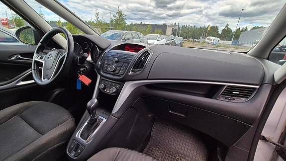 Opel Zafira Tourer 14 of 15