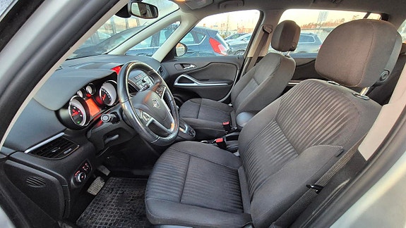 Opel Zafira Tourer 6 of 15