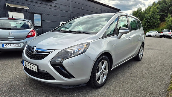 Opel Zafira Tourer 2 of 5