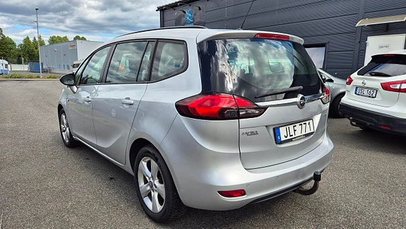 Opel Zafira Tourer 4 of 5