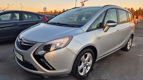 Opel Zafira Tourer 2 of 5