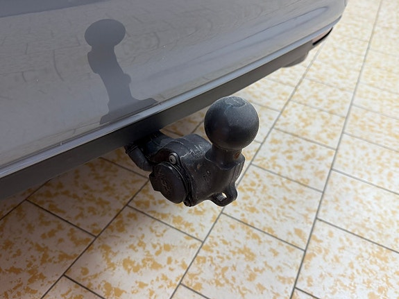 Volkswagen Passat 13 of 28