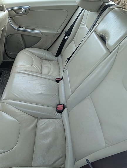 Volvo V60 8 of 9