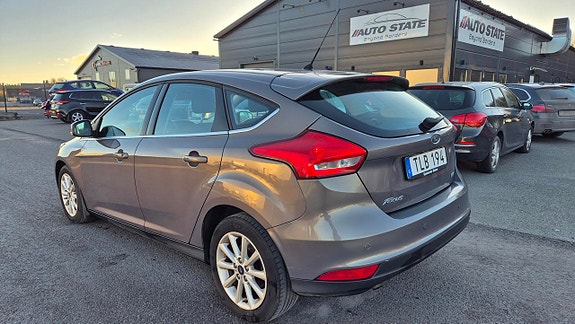 Ford Focus 5 of 10