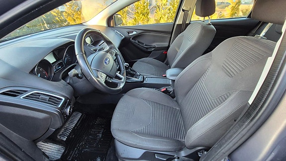 Ford Focus 7 of 10