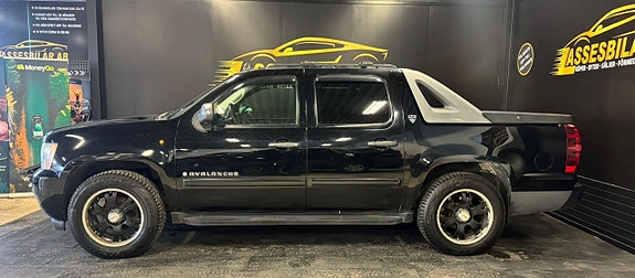 Chevrolet Avalanche 8 of 22