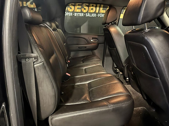 Chevrolet Avalanche 18 of 22