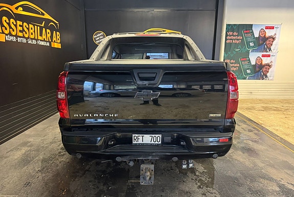 Chevrolet Avalanche 10 of 22
